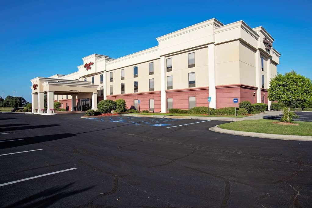 Hampton Inn Moultrie Exterior photo
