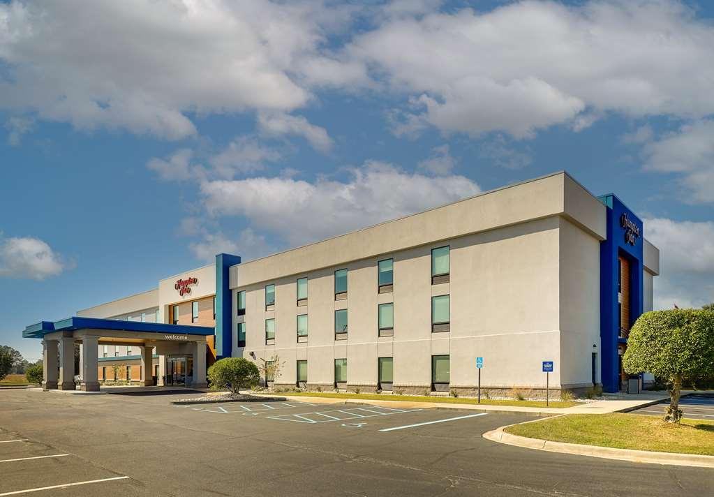 Hampton Inn Moultrie Exterior photo