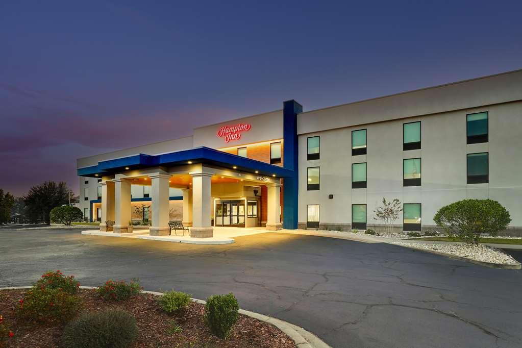 Hampton Inn Moultrie Exterior photo