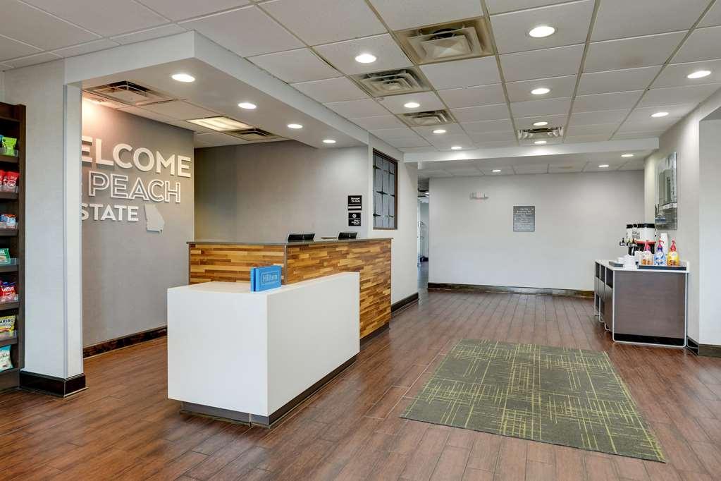 Hampton Inn Moultrie Interior photo