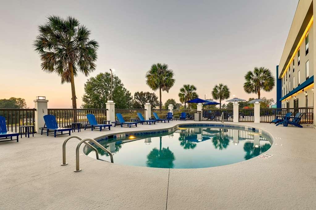 Hampton Inn Moultrie Facilities photo
