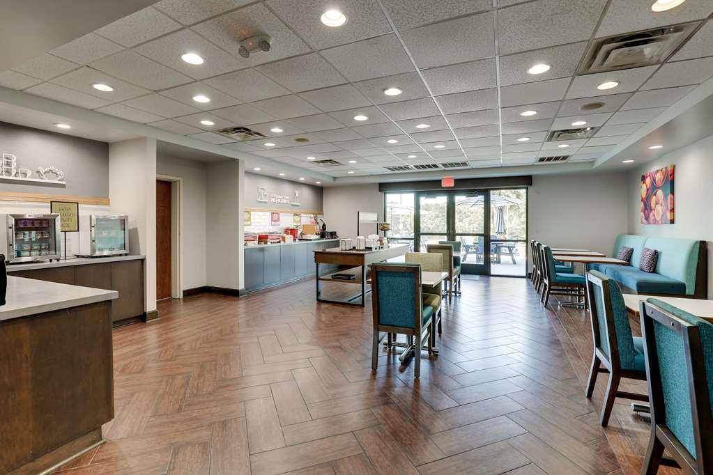 Hampton Inn Moultrie Restaurant photo