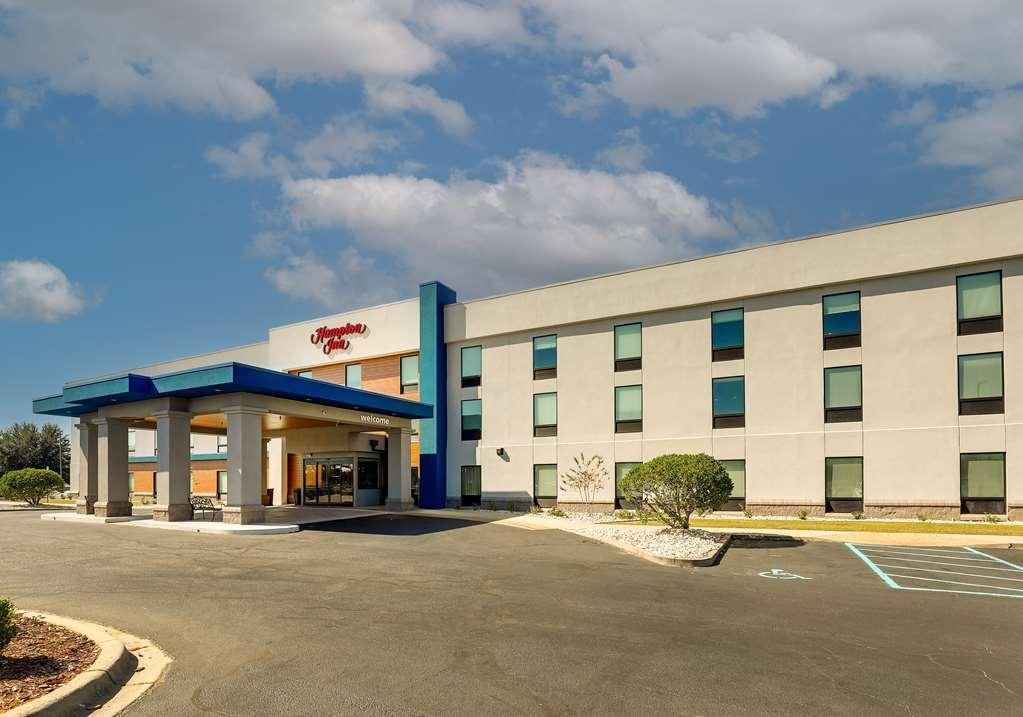 Hampton Inn Moultrie Exterior photo